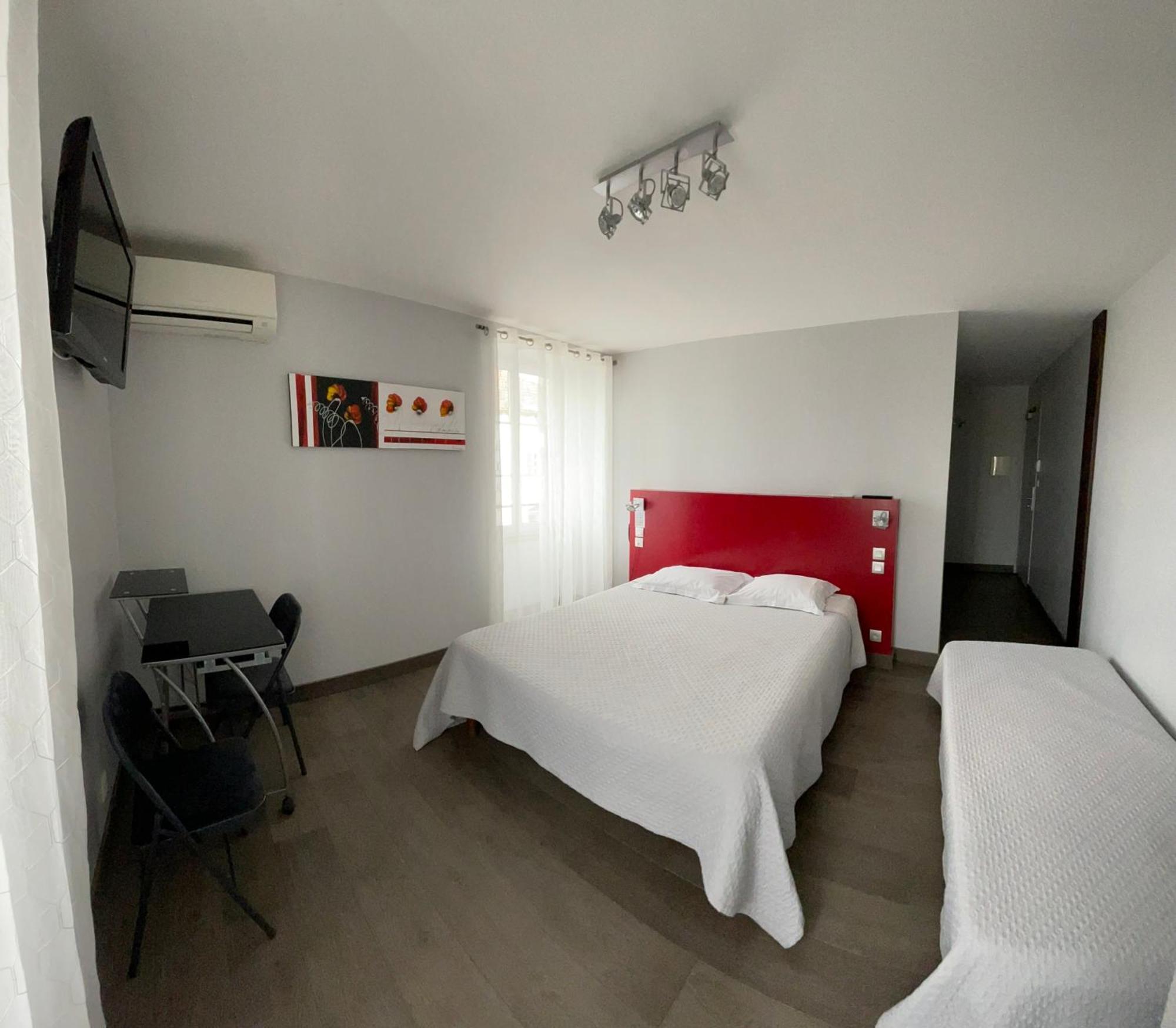 Hotel Mendy Saint-Jean-le-Vieux  Dış mekan fotoğraf