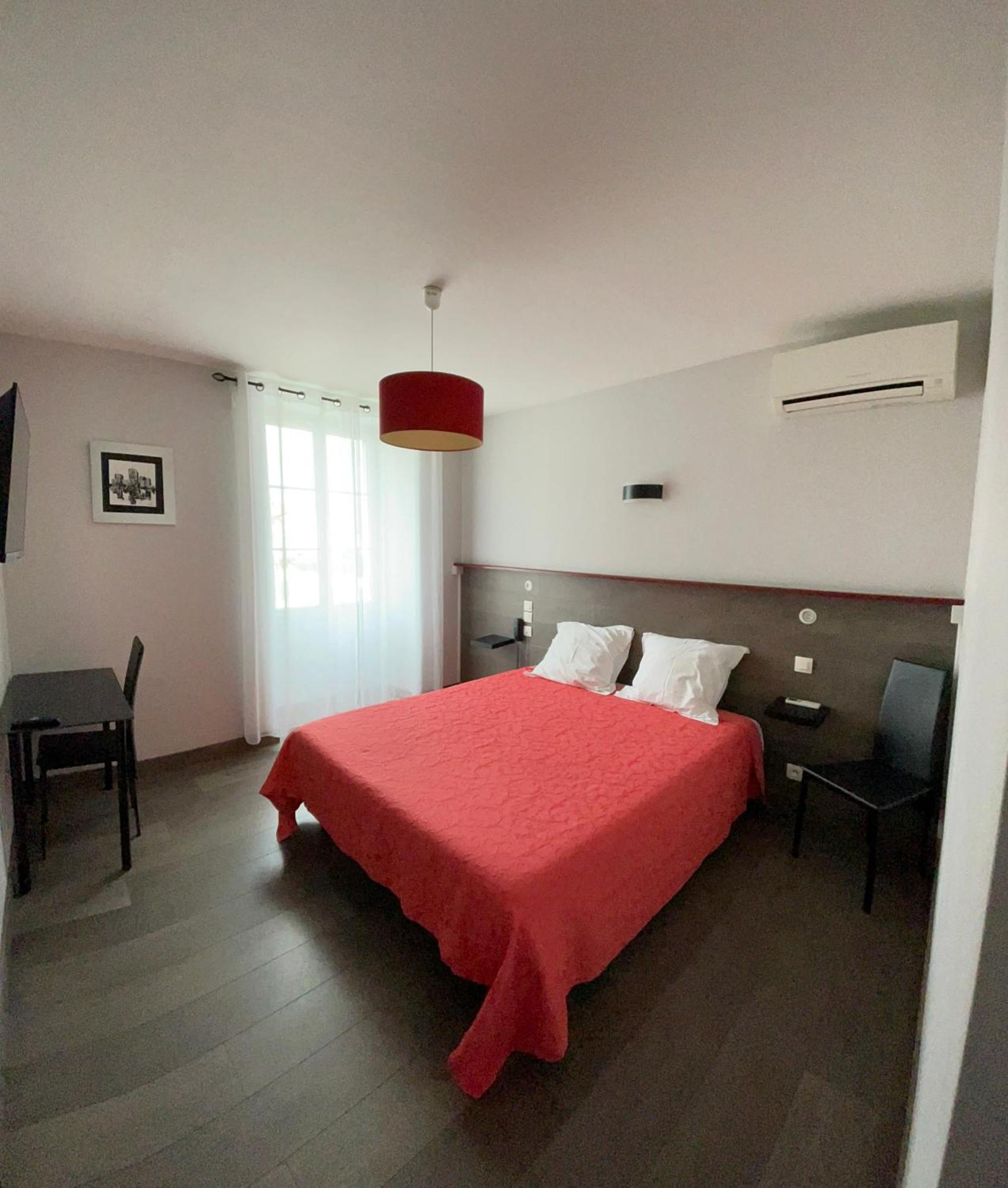 Hotel Mendy Saint-Jean-le-Vieux  Dış mekan fotoğraf