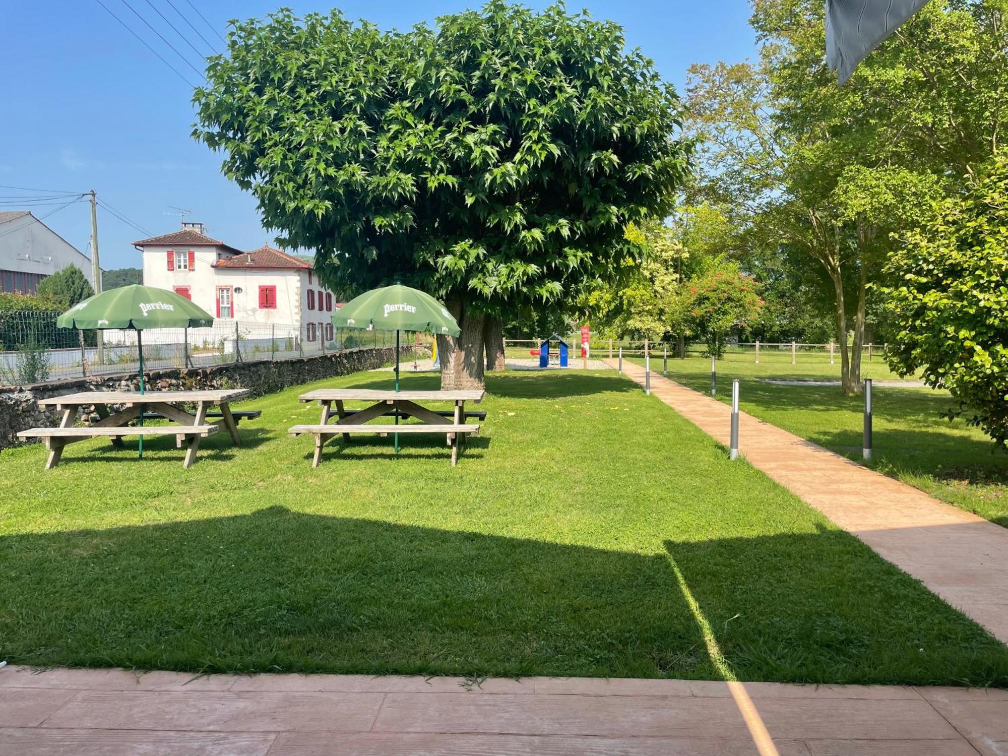 Hotel Mendy Saint-Jean-le-Vieux  Dış mekan fotoğraf